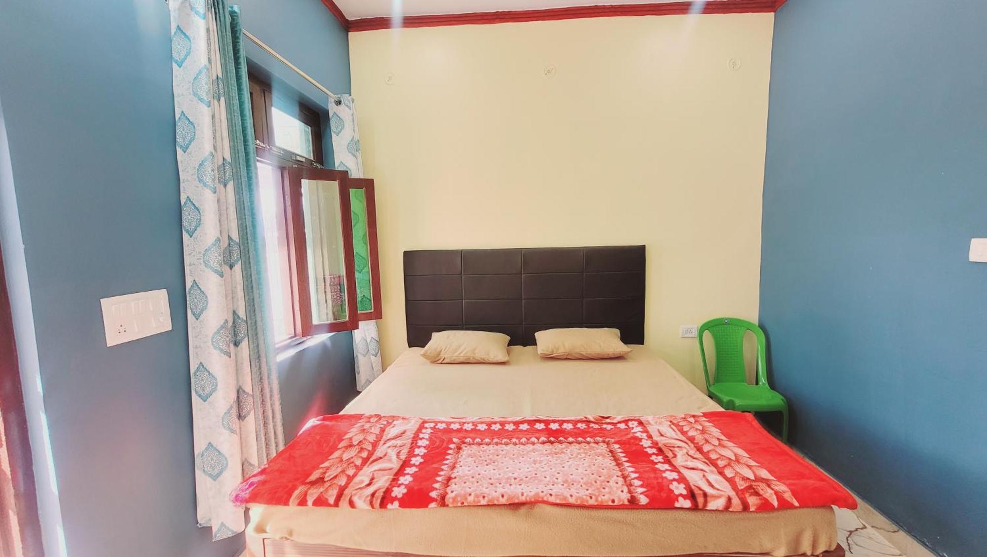 Mahi Restaurant & Guest House Almora Exterior photo