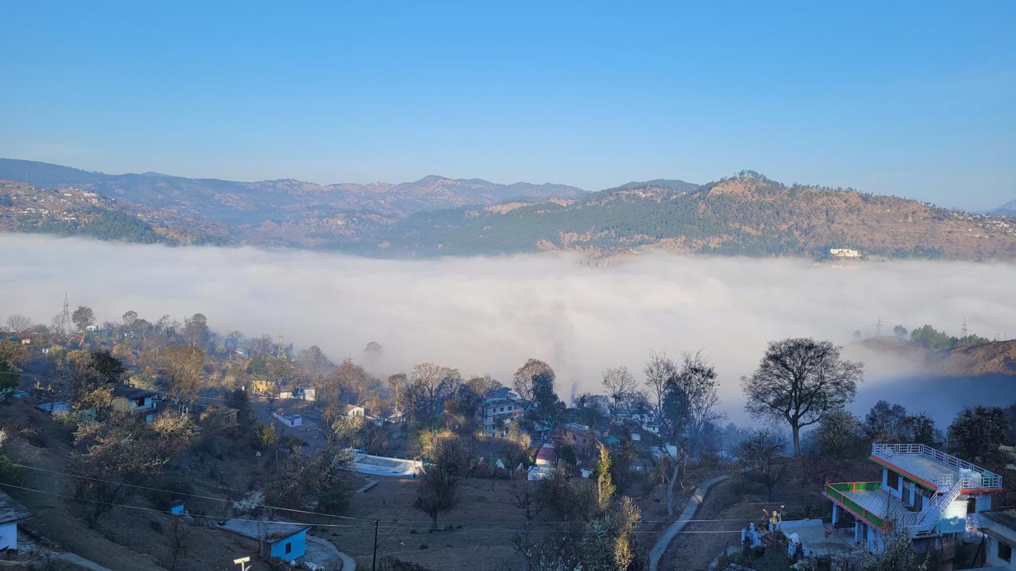 Mahi Restaurant & Guest House Almora Exterior photo
