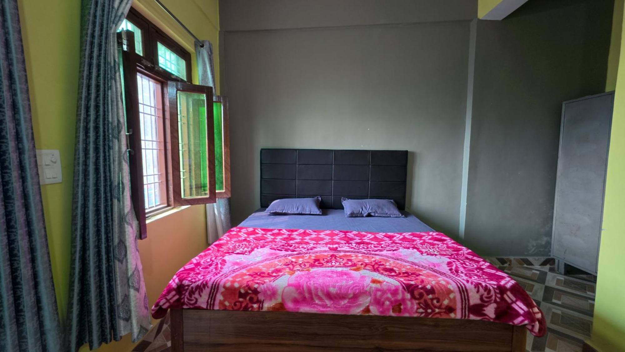 Mahi Restaurant & Guest House Almora Exterior photo